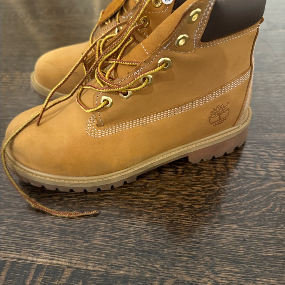 Timberland women’s Brown Lace-Up Boots